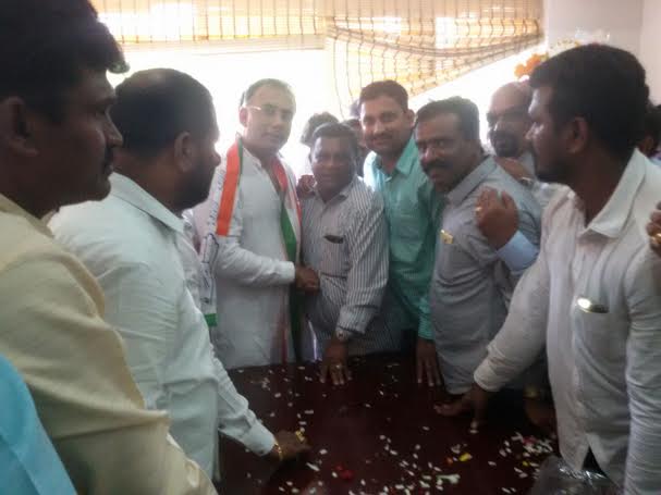 ಜಿಲ್ಲಾ ಕಾಂಗ್ರೆಸ್‌ನಿಂದ ದಿನೇಶ್ ಗುಂಡೂರಾವ್‌ಗೆ ಸ್ವಾಗತ